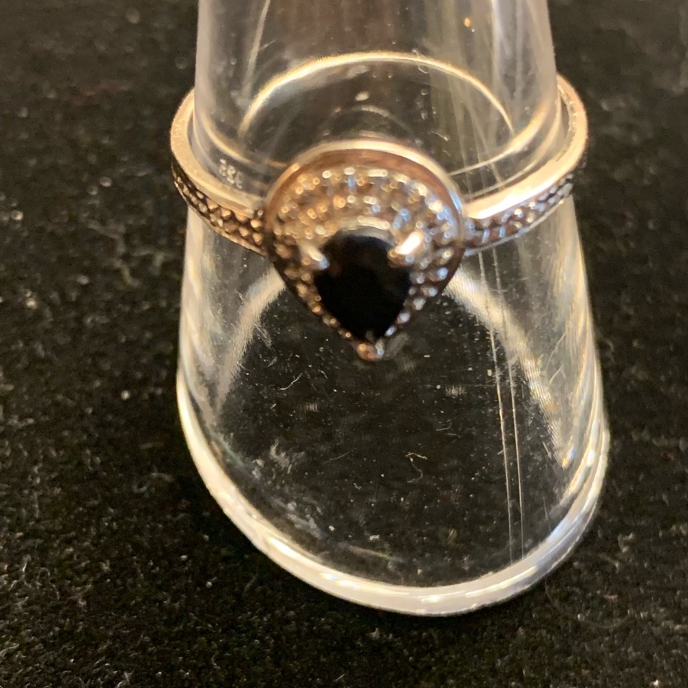Ring Black Sapphire & Diamonds - Picture 3 of 4